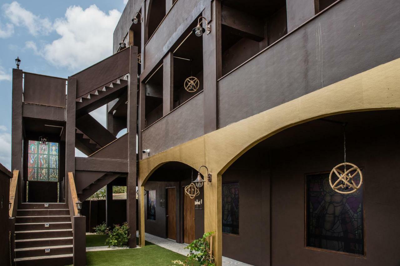 Monastery Suites Oranjestad Exterior foto